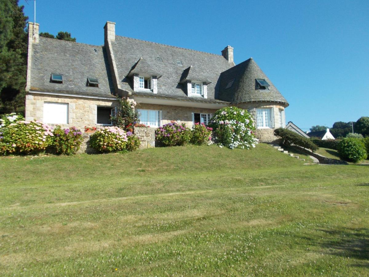 Les Ajoncs Bed & Breakfast Plougrescant Bagian luar foto