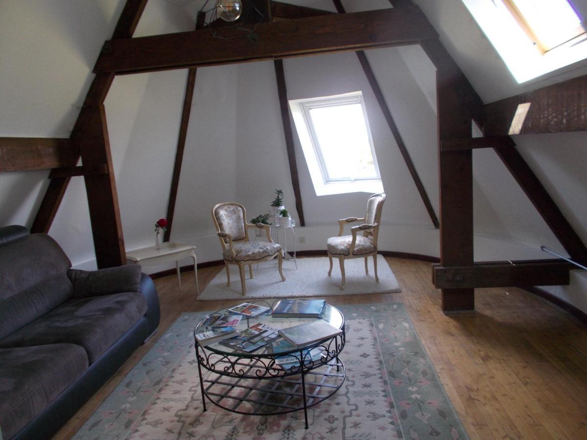 Les Ajoncs Bed & Breakfast Plougrescant Bagian luar foto