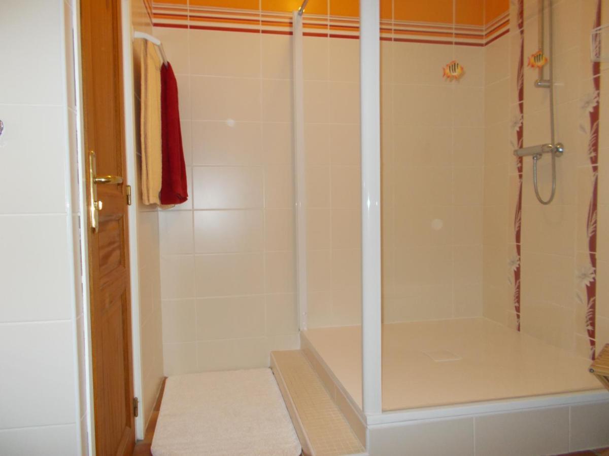 Les Ajoncs Bed & Breakfast Plougrescant Bagian luar foto