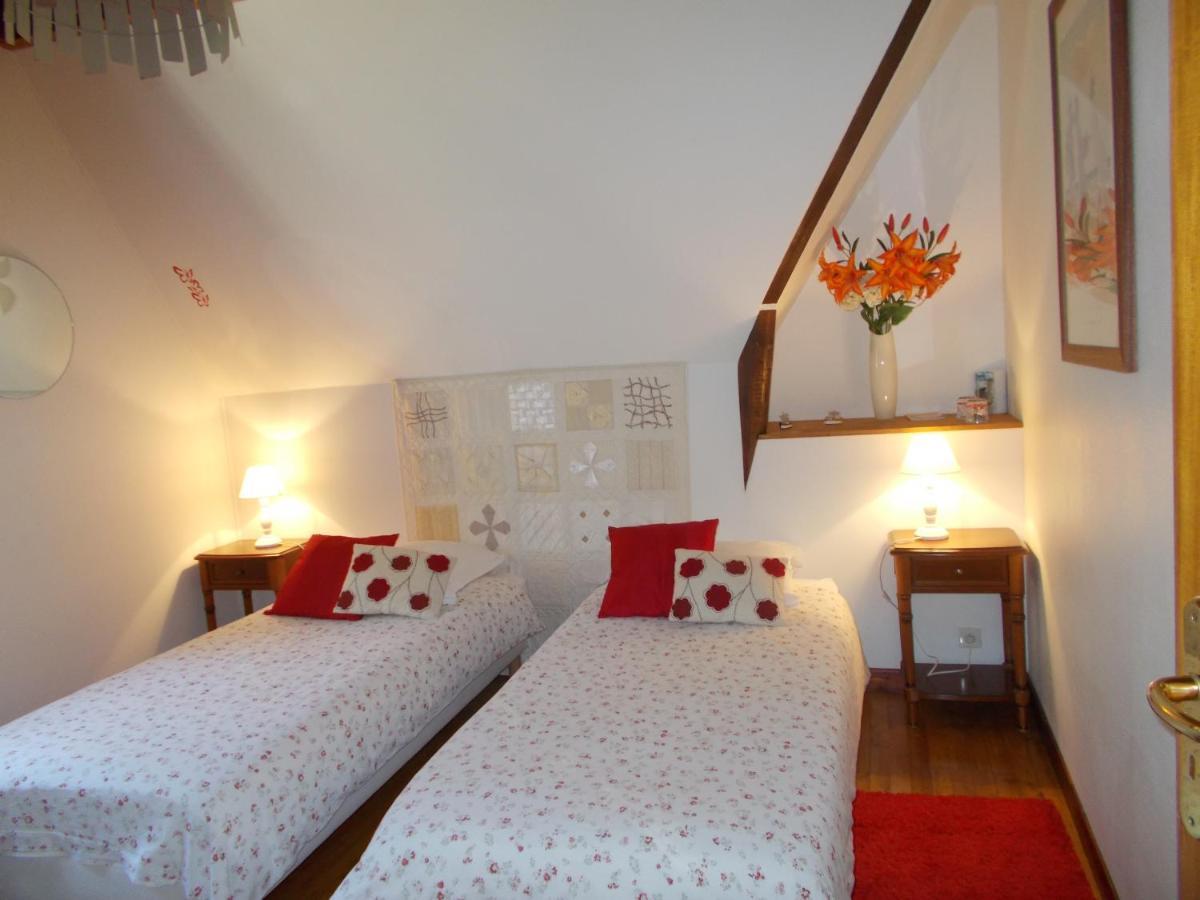 Les Ajoncs Bed & Breakfast Plougrescant Bagian luar foto
